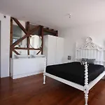 Calcada Nova Do Colegio Ttl335 Apartment Lisbon